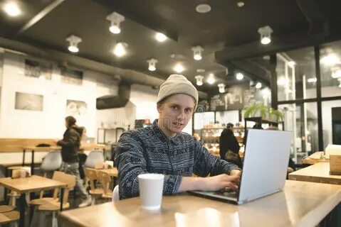 Поработать с ноутбуком в москве
