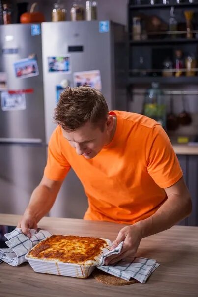 Стс передача кухня. Белькович стс. белькевич просто кухня. про100 кухня стс.