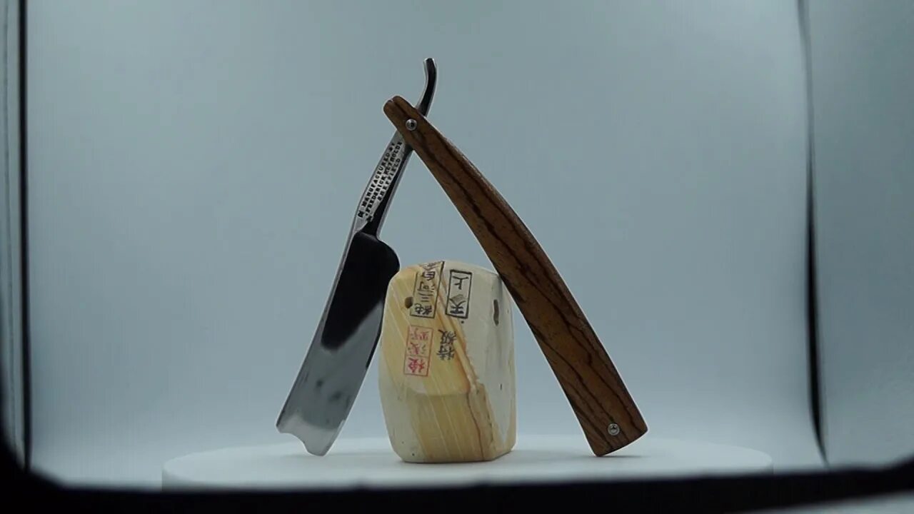 Loves gone razor. Straight Razor 19 Century. Опасная бритва 19 века. Опасная бритва 18 века Шеффилд. Бритва начала 19 века.