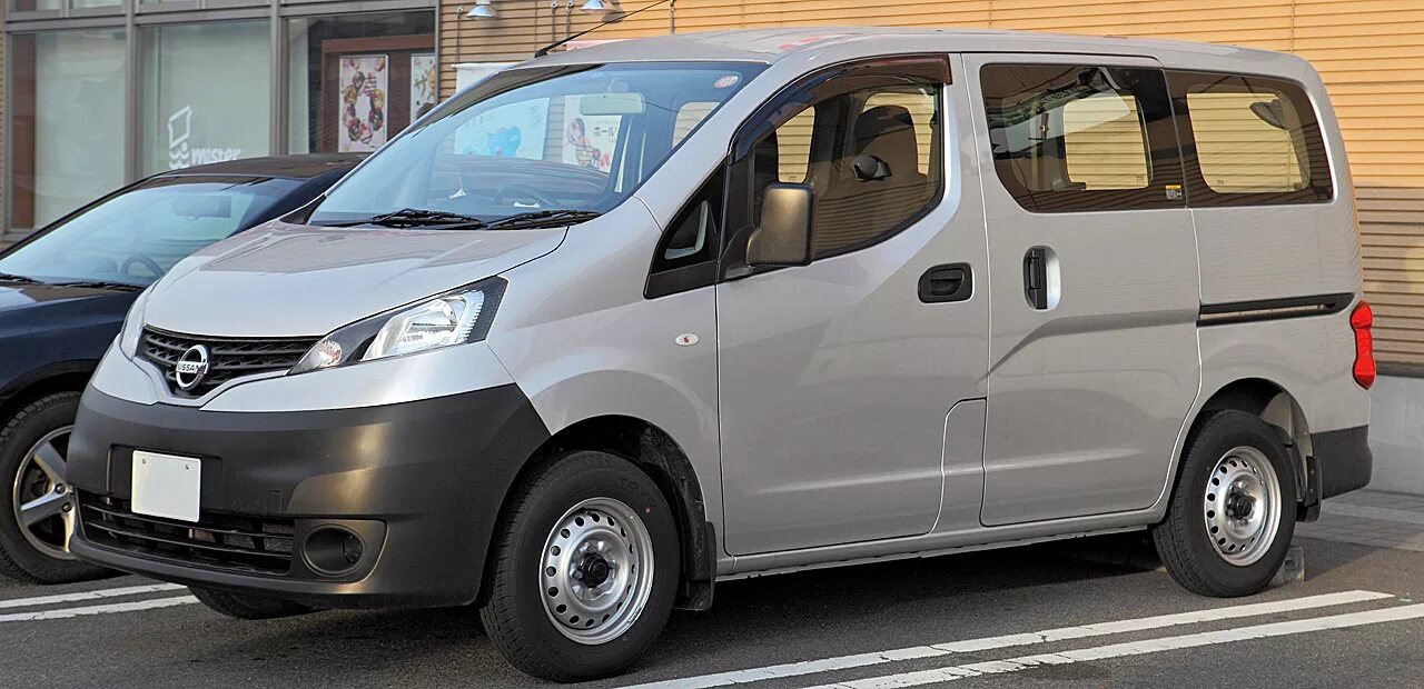 Ниссан на 200. Ниссан на 200. Nissan nv200 combi. Ниссан на 200. Ниссан на 200.