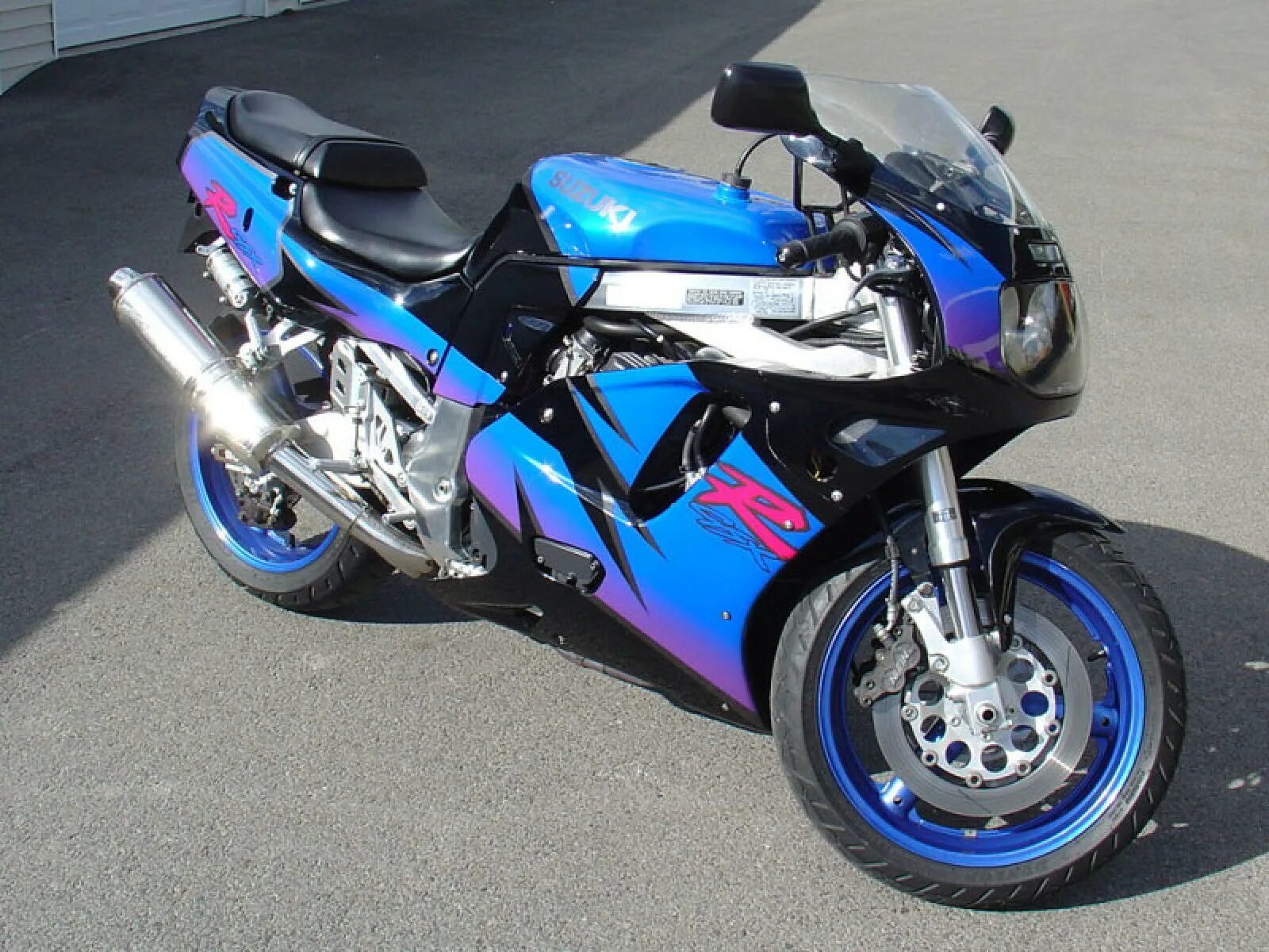 Suzuki GSX-r600. Сузуки GSX 600. Сузуки GSX R 600. Suzuki GSX-R 1992.