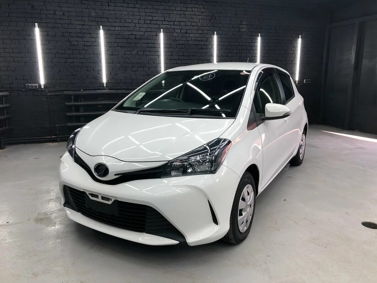 Toyota Vitz 2015. Toyota Vitz III (xp130) Рестайлинг. Toyota Витц 2015. Тойота Витц 2015 Рестайлинг. Витц 2015 год