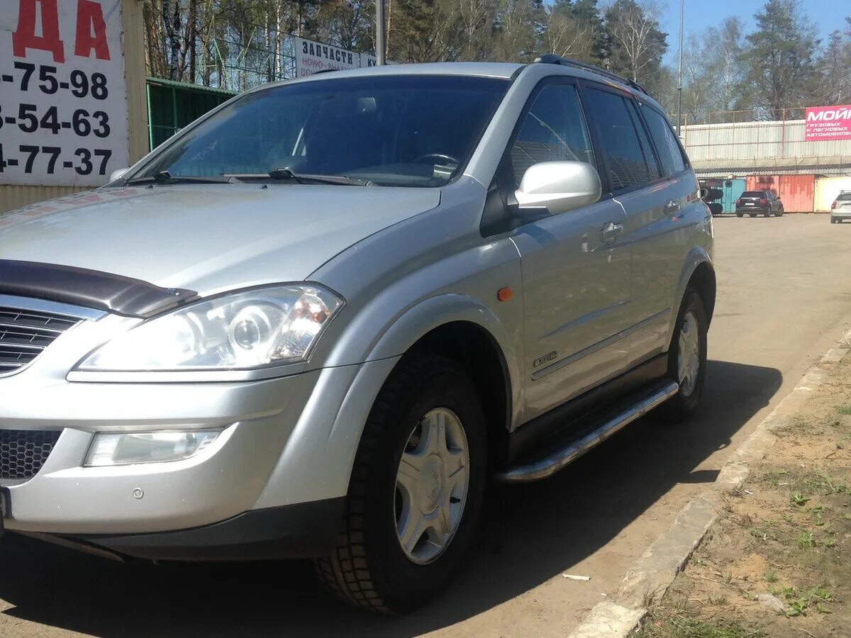 SSANGYONG Kyron 2008. SSANGYONG Kyron 5-Speed. Санг енг Кайрон 2008 серебристый. Саньенг кайрон 2008 года