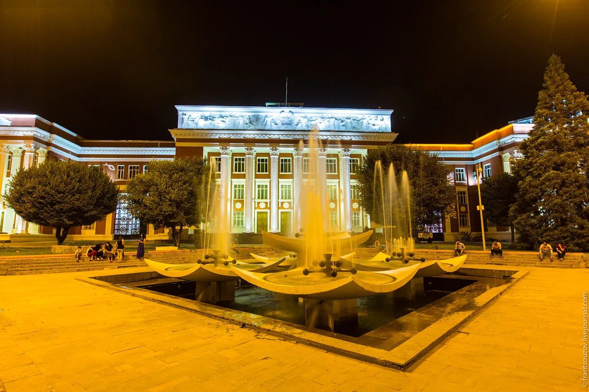 Нижний душанбе. Таджикистан город Душанбе. Столица Душанбе столица Таджикистана. Территория Душанбе. Душанбе столица Таджикистана фонтаны.