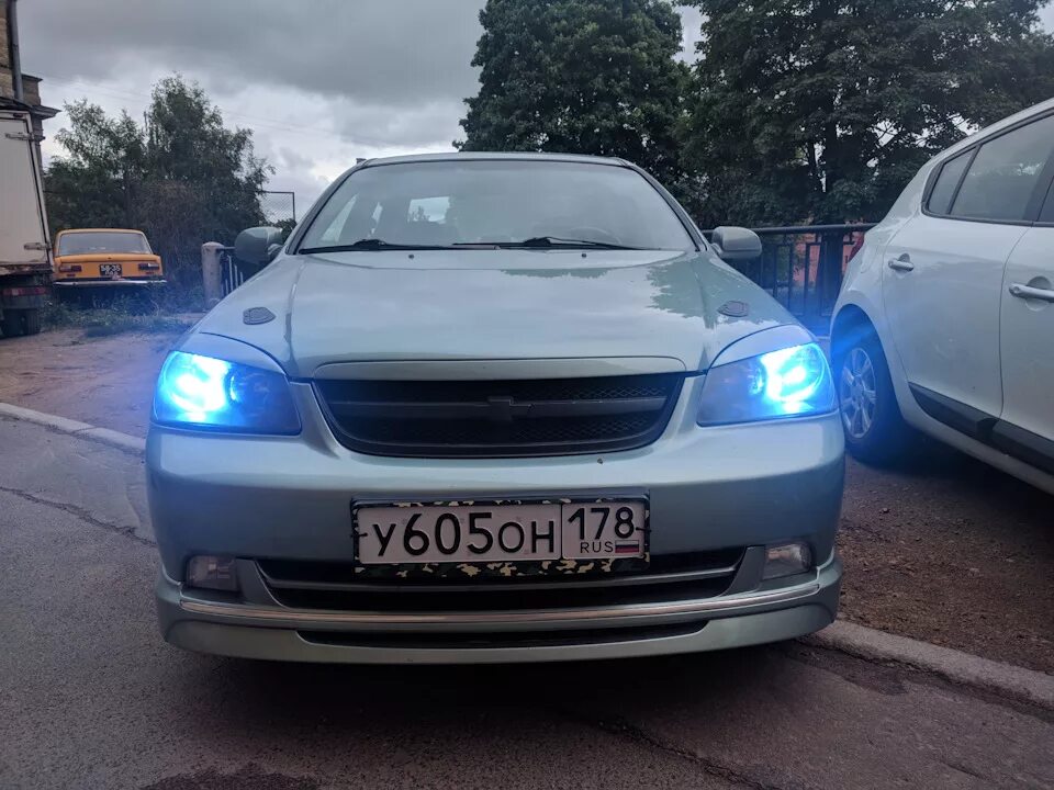 Какие лампы поставить на лачетти. Lacetti 1.6 лампы дхо. габаритные огни лачетти седан. габарит+ходовые огни лачетти. габаритные огни на chevrolet lacetti.