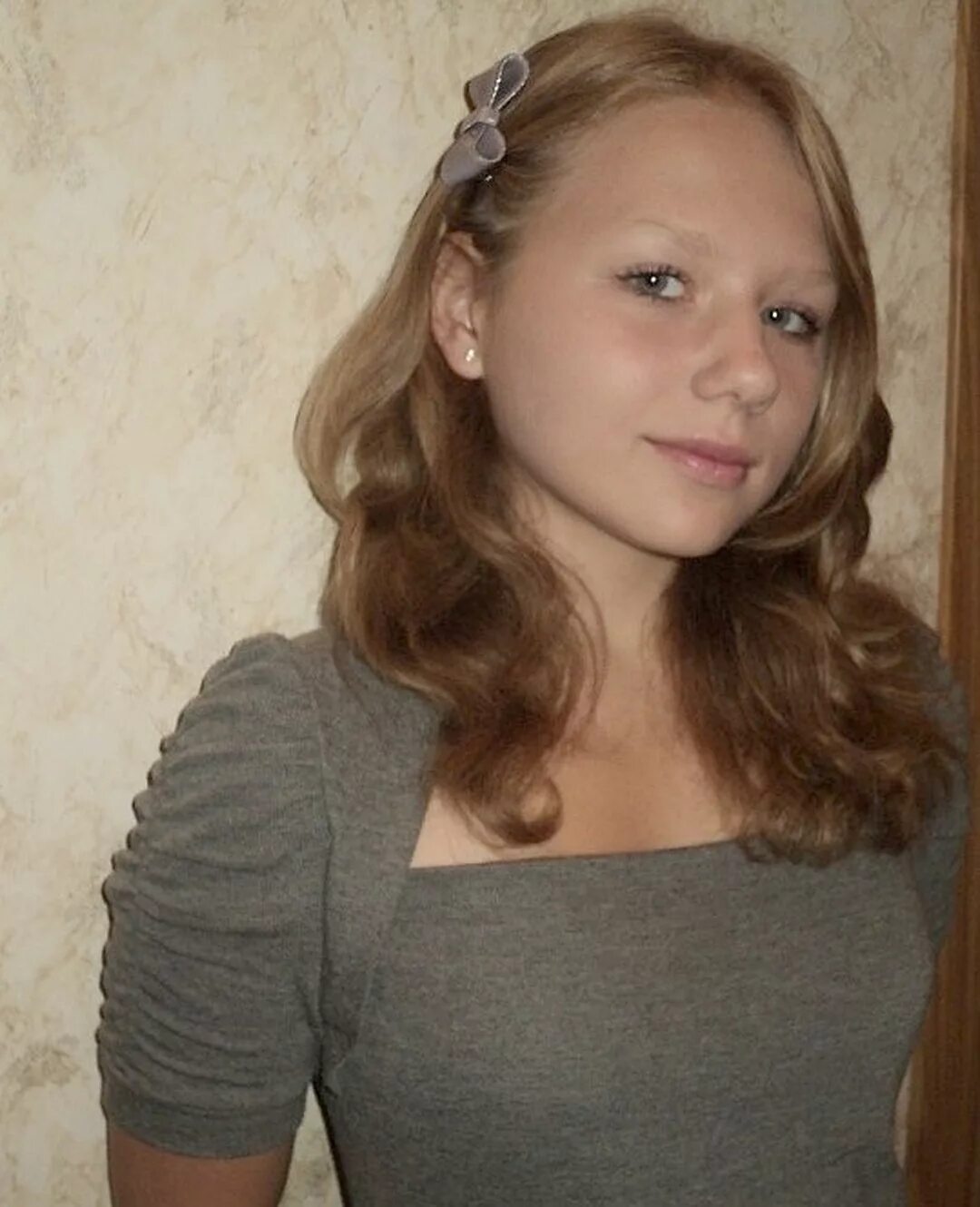 Девочки 10 лет домашнее. Елизавета пецыля. девчонки 14 лет. 14 лет девушка. красивые домашние девочки 10 лет.