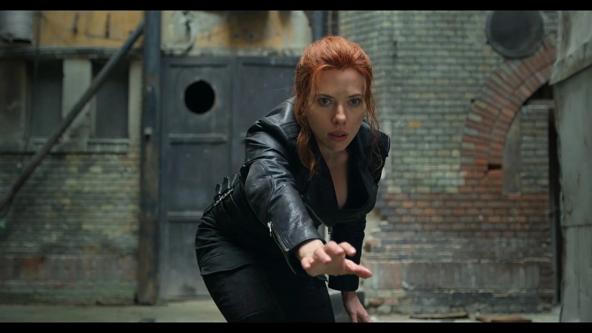 Режиссер скарлетт. Наташа Романофф черная вдова 2021. Чёрная вдова / Black Widow (2021). Скарлетт Йоханссон черная вдова 2021.