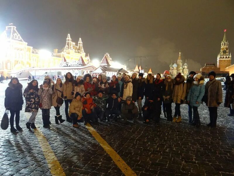 Куда пойти в праздники в москве. Вечерняя Москва экскурсия. Зеленоград экскурсия. Школьники на экскурсии в Москве зимой. Экскурсии из Зеленограда в Москву.