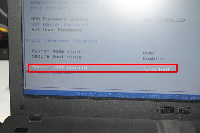 BIOS ноутбук ASUS BIOS. Биос на ноутбуке ASUS настройки. BIOS 2012 ноутбук ASUS. ASUS x555s биос. Ноутбук асус как войти в биос