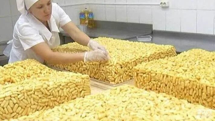 Чак чак производители. Чак чак казань хлебозавод. Национальное блюдо татарстана чак чак. Чак-чак 280гр пищевиков контейнер. Чак чак производство.