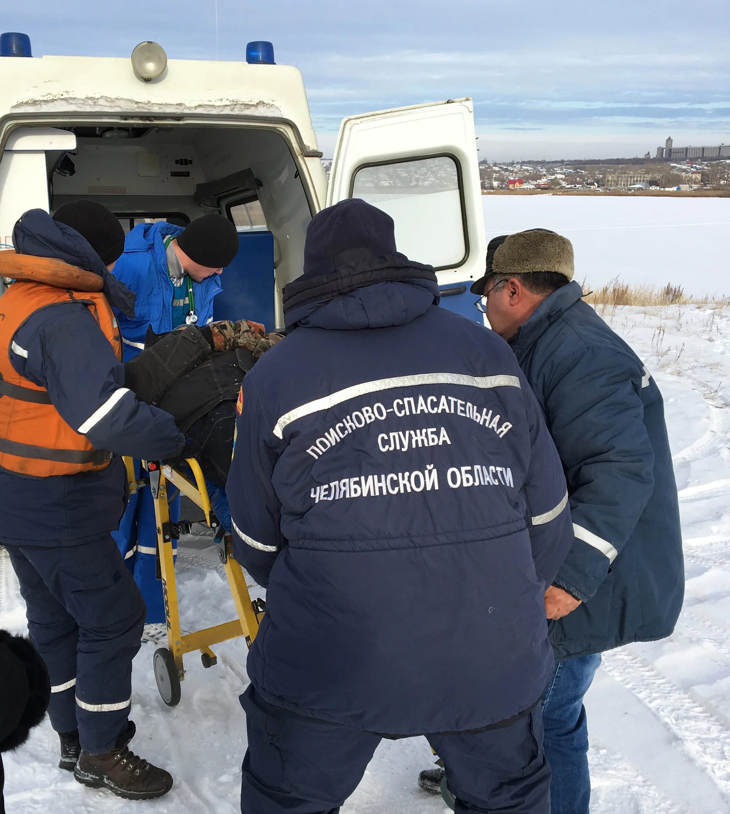 Необходима помощь спасателей. День образования поисково-спасательной службы мчс россии. Необходима помощь спасателей. Работник мчс. Соревнования по ликвидации последствий дтп грамота.