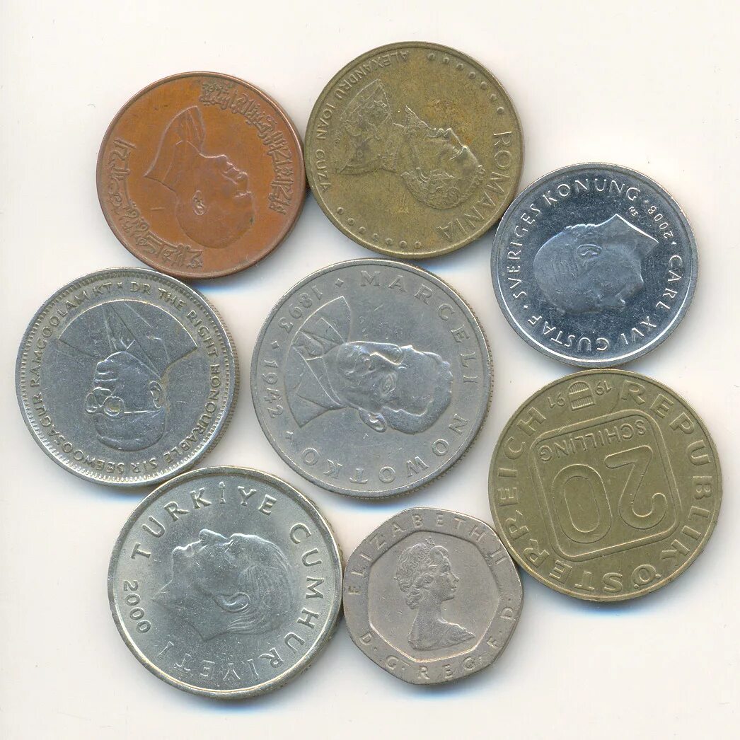 Купить иностранные монеты. Иностранные монеты. Старинные иностранные монеты. Монета 1 Иностранная. Название иностранных монет.