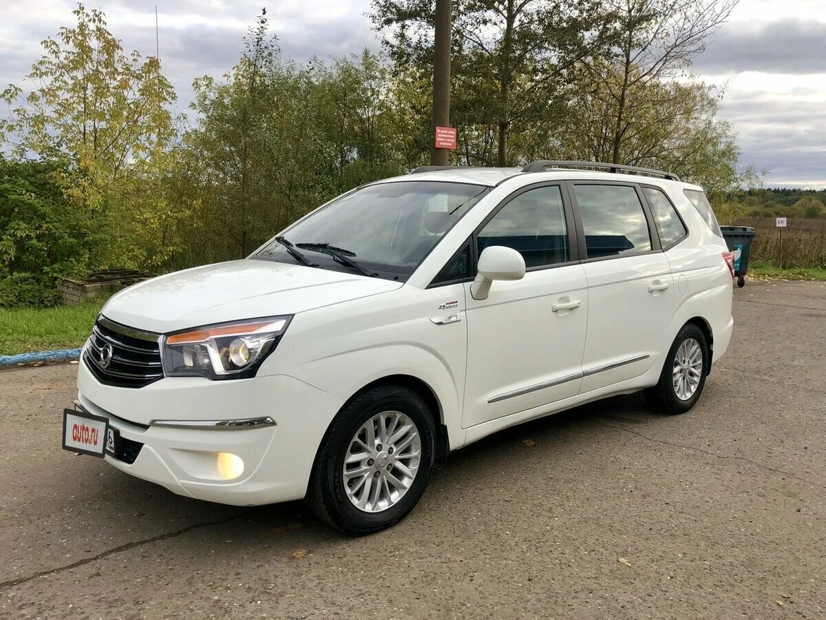 Санг енг ставик купить. SSANGYONG Stavic. SSANGYONG Stavic 2022. Санг енг Ставик 2013. SSANGYONG Stavic 2023.