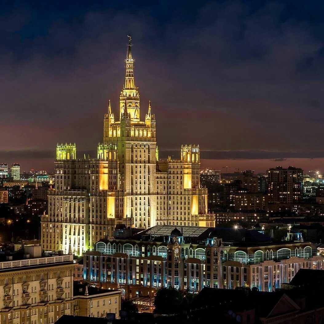 Как выглядит здание москвы. Огни москвы. московский замок. самые красивые здания москвы фото. потрясающая архитектура москвы.