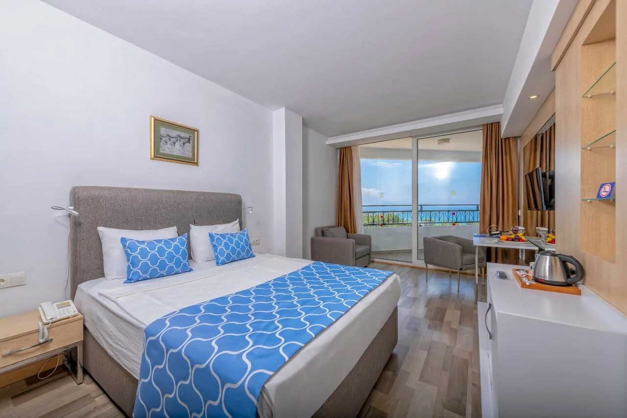 Amara comfort kemer отзывы. Fun Sun Comfort Beach Resort 5. Кемер Loxia Comfort Resort. Fun&Sun Family Comfort Beach (ex. Avantgarde Comfort) 5*. Роял пальм Резорт Кемер.