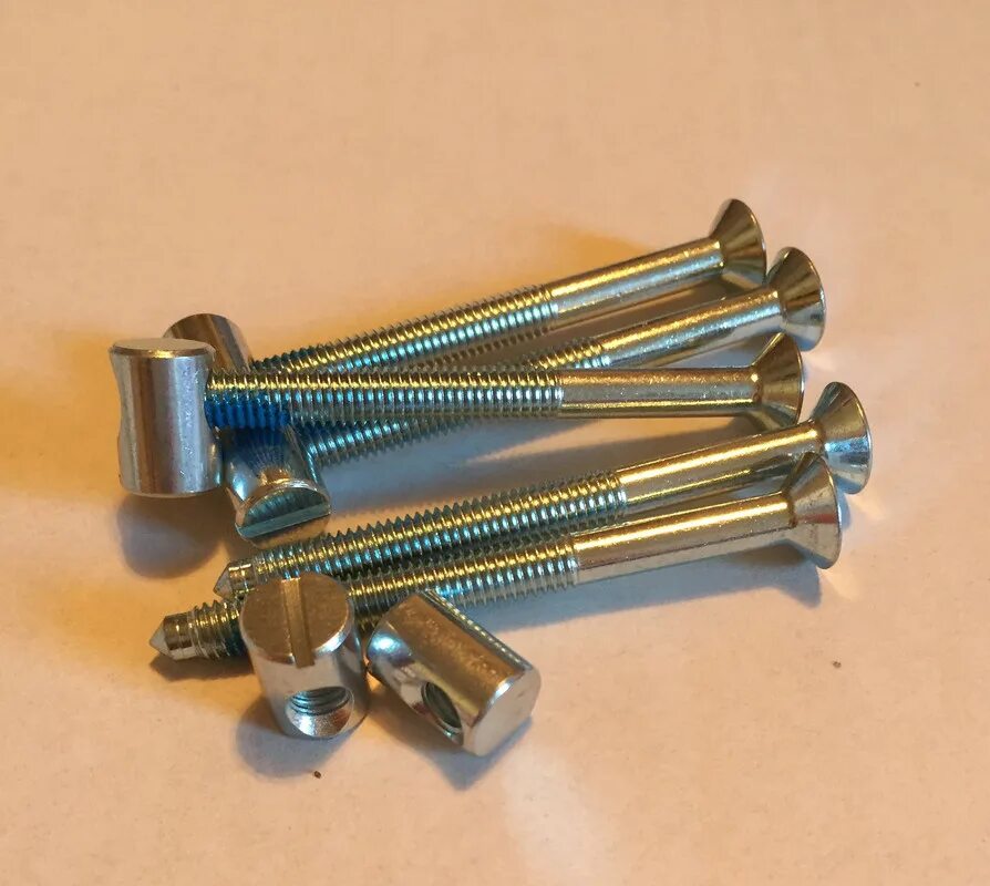 Болты для маятника детской кроватки. Кроватка pali фурнитура. Болты под шестигранник для детской кроватки. Болты для кроватки. Barrel nuts cot bed ikea mfi 6mm x 60mm.