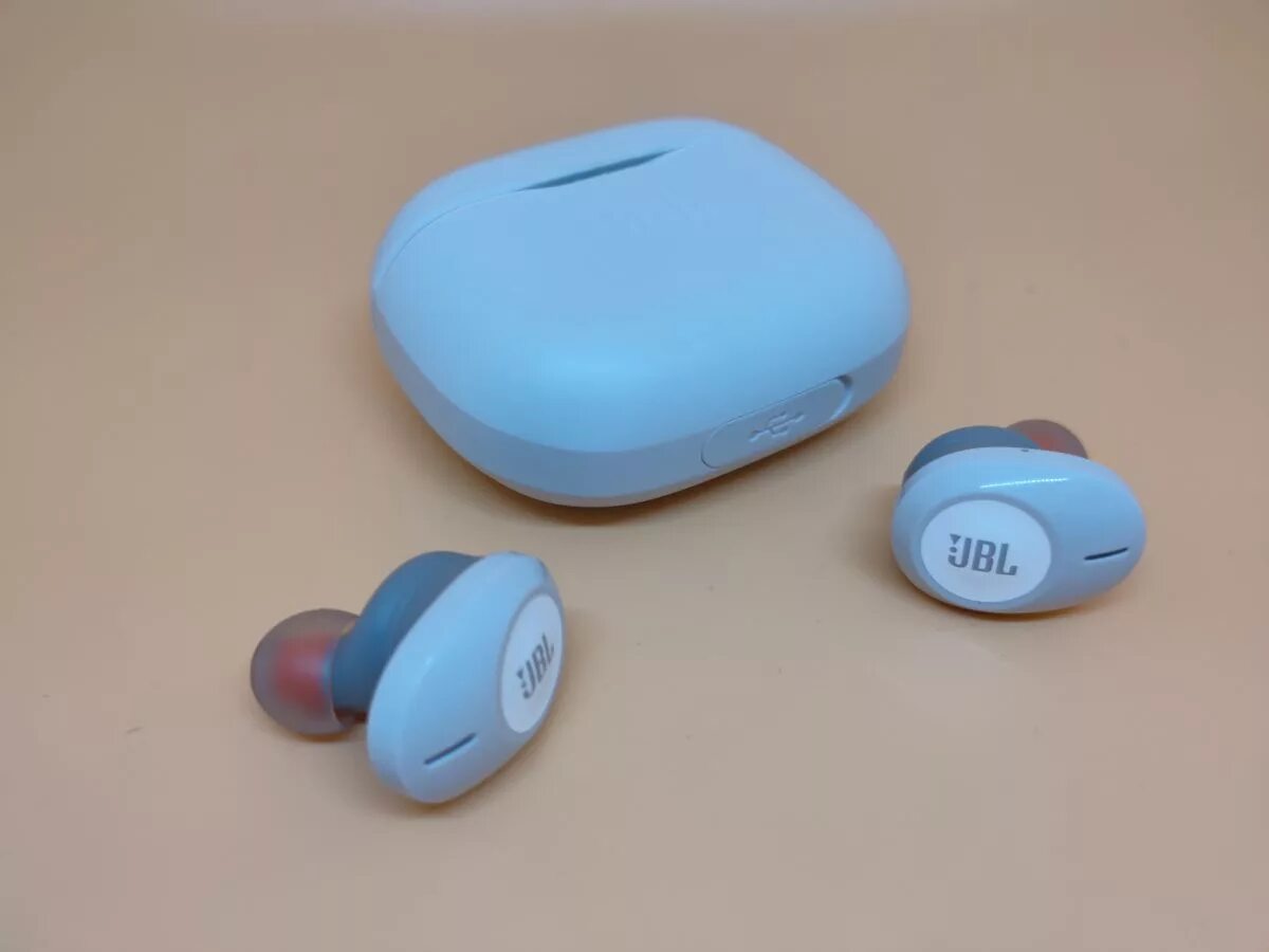 Jbl tune разобрать. Jbl tune 120 true wireless earbuds. jbl наушники беспроводные блютуз 120tws. наушники jbl t100tws, white. чехол для наушников jbl tune 125 tws.