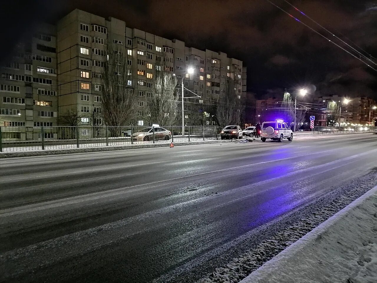 Чебоксары ДТП вчера вечером на проспекте. Чебоксары вечером зимой 2022. ДТП Чебоксары вчера вечером. ДТП Чебоксары на проспекте Тракторостроителей 2.10.22. Вчера вечером ночью