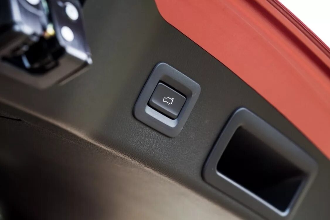 Кнопка багажника сх 5. Электропривод багажника Mazda CX-5. Кнопка багажника Мазда cx5. Кнопка открывания багажника Мазда СХ-5. Кнопка багажника Мазда СХ-5.