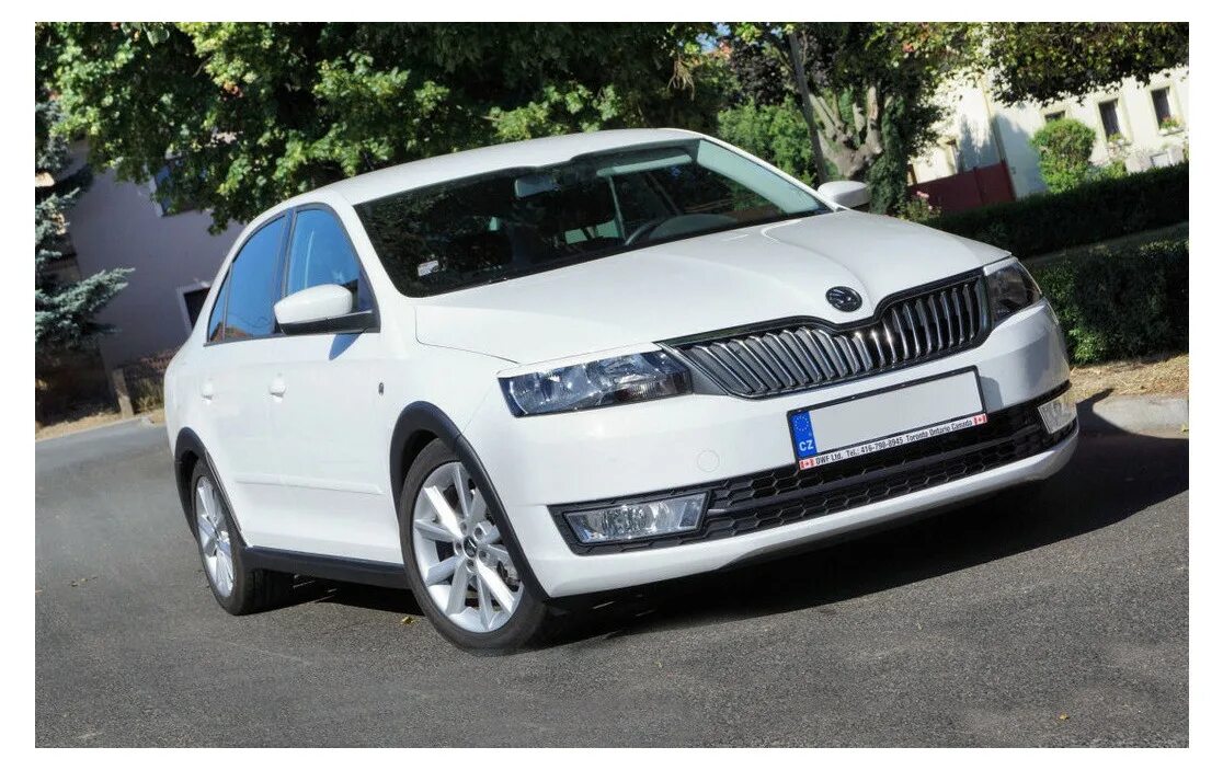 Цена стекла шкода рапид. Лобовое стекло Шкода Рапид. Лобовое стекло Шкода Рапид 2021. Skoda Rapid Front. Лобовое стекло на Шкода Рапид 2019.