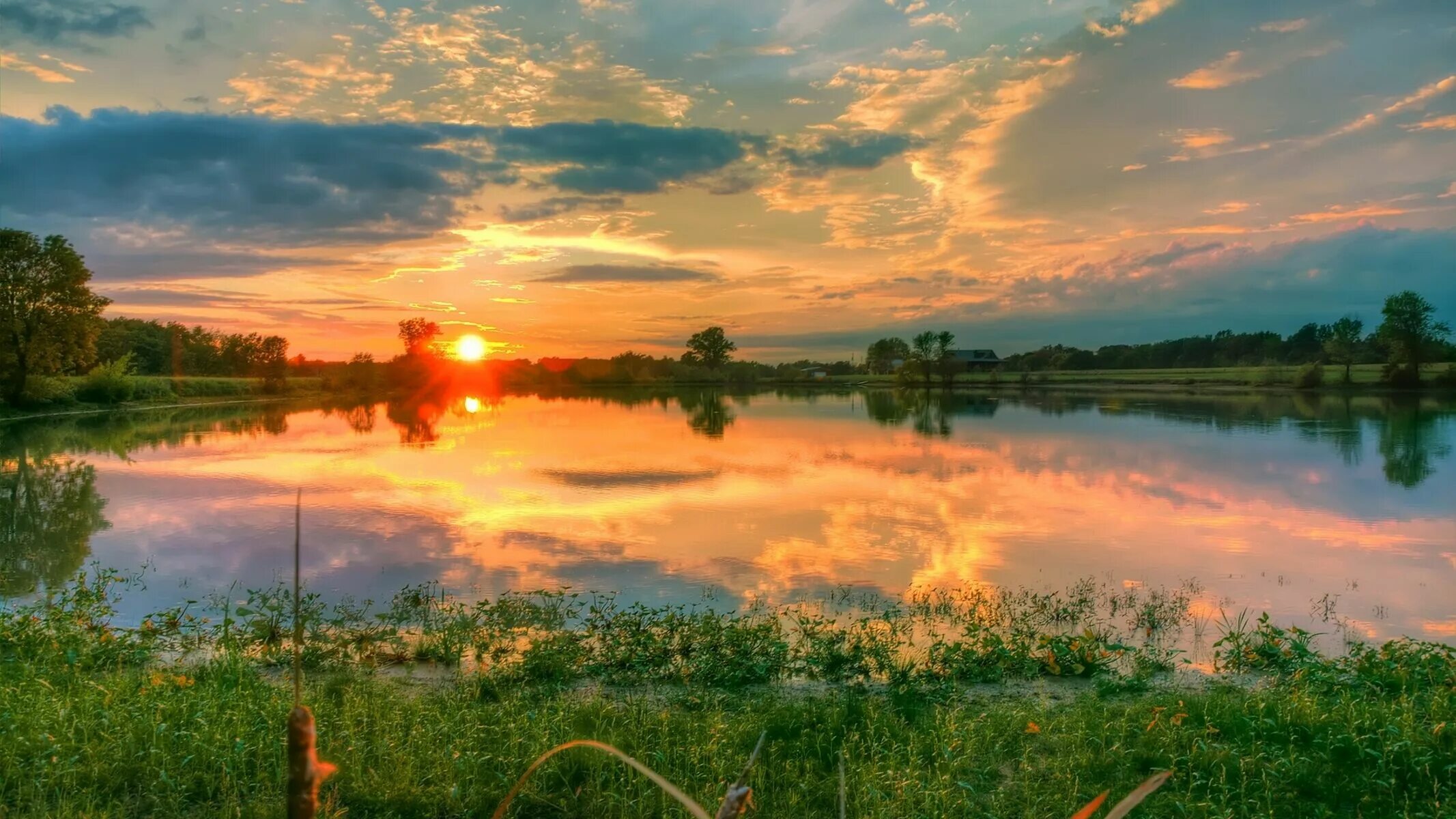 Река клязьма лето солнце. Природа вечер. Самая красивая заря. Нежный закат. Самая красивая заря.