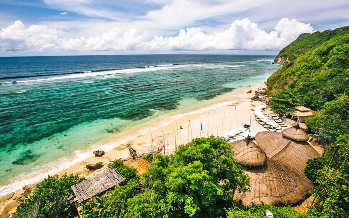 Пляж карма Кандара Бали. Бали (остров в малайском архипелаге). Бали район Кута. Прая Индонезия. Площадь бали