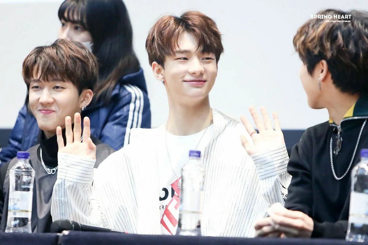 Хён джин stray kids. Ли минхо и джисон. Сынмин и джисон. Changbin jisung. Хёнджин и чонин.