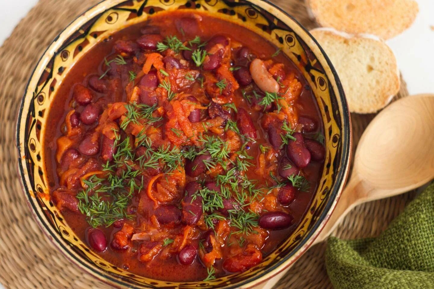 Фасоль с мясом и овощами рецепты. Мохракули лобио. лобио из красной фасоли. фасоль красная в томатном соусе. лобио соусе в томатном из красной фасоли.