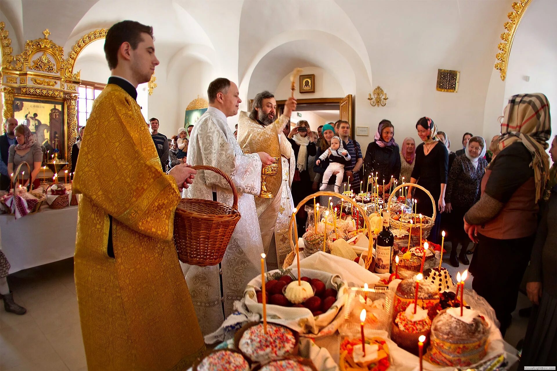 Пасха храм. Пасха и Великий пост. Праздничный стол в храме. Пасха в православии. Можно ли в пост ходить в церковь