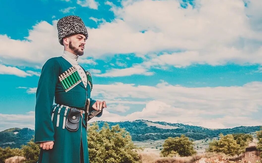 Кабардинский мужчина. Адыги кабардинцы. Принц Иордании Черкес. Хаджретова Кабарда. Кавказский костюм.