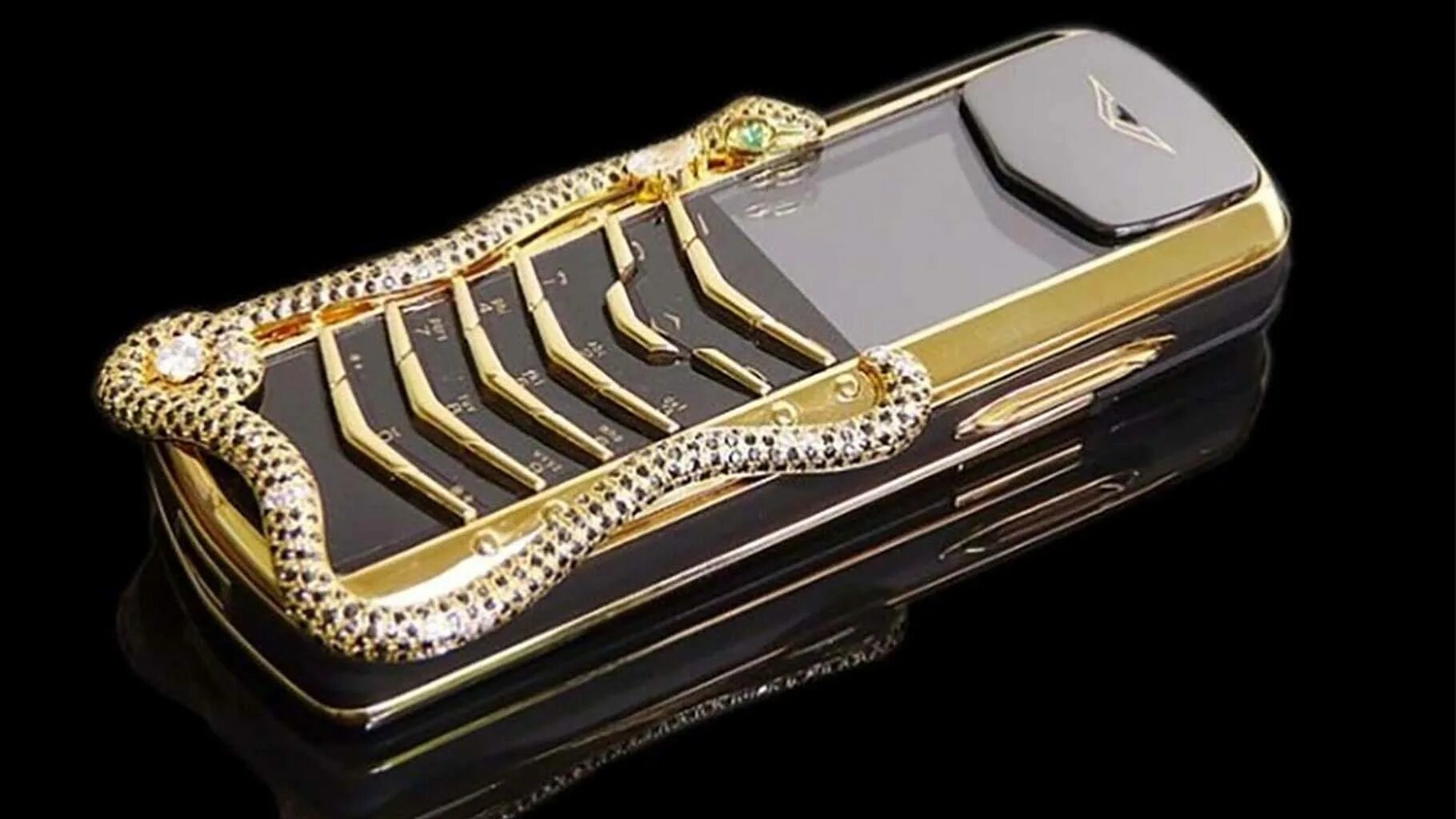 Vertu Boucheron Cobra. Телефон Vertu Signature Cobra. 10. Vertu Signature Cobra. Vertu Boucheron Cobra 219 тысяч евро.