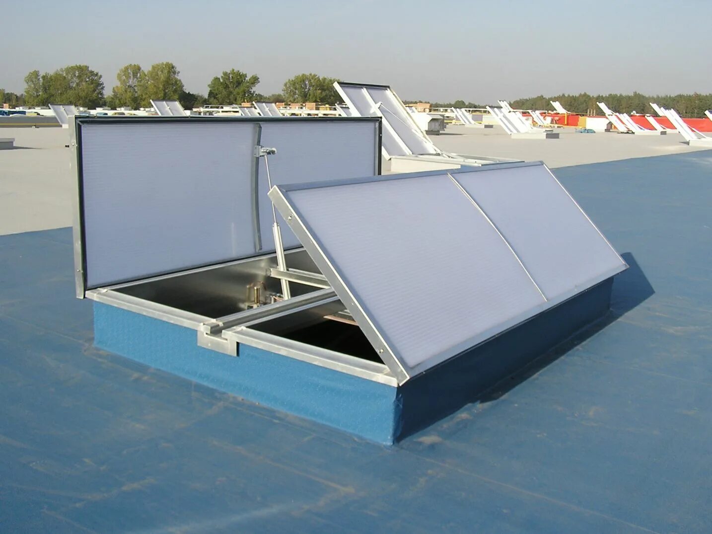 Люк дымоудаления лпд-01-е-100. Люк дымоудаления лпд-0,1-e100/120. Люки дымоудаления. Люк дымоудаления mercor mcr prolight тип с 1000х1000. Люк дымоудаления вертро.