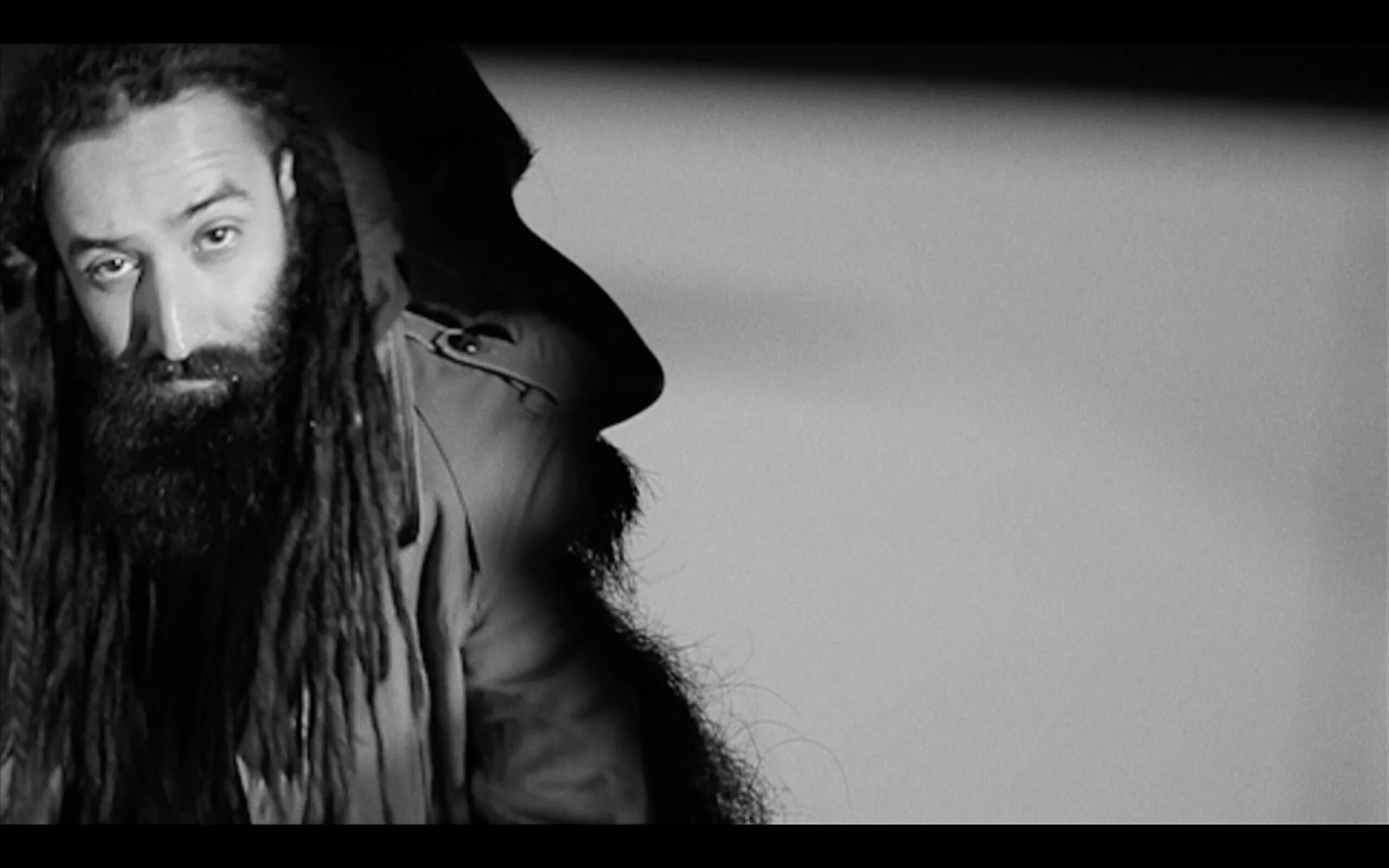 Jah far фото. Jah-far feat. Мантана jah-far. Jah far национальность. Мантана jah-far.