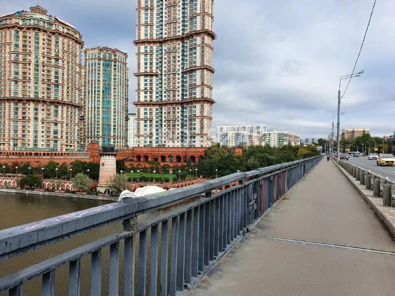 Митино в 90. Здания в тушино рядом с метро баррикадная. Митино строгино. Митино строгино. Янтарный город строгино.