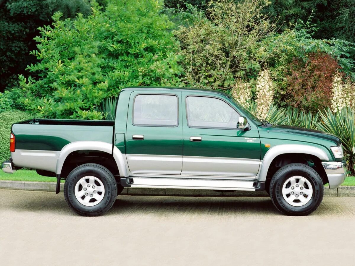 Up ln. Toyota Hilux Double Cab. Toyota Hilux Pickup 2004. Тойота Hilux 2001. Toyota Hilux 2001 2005.