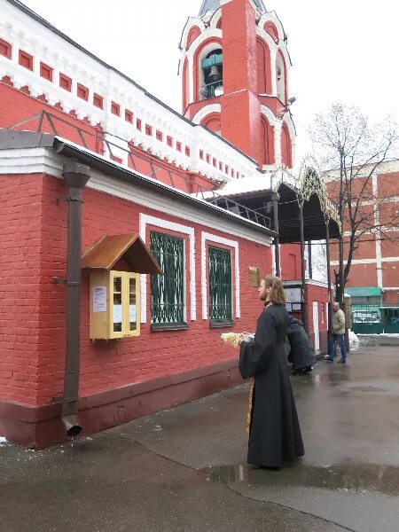 Церковь марьина роща нечаянная. Храм нечаянной радости в марьиной. церковь нечаянная радость в марьиной роще. церковь иконы божией матери нечаянная радость библиотека. внутри храма нечаянная радость в марьиной.