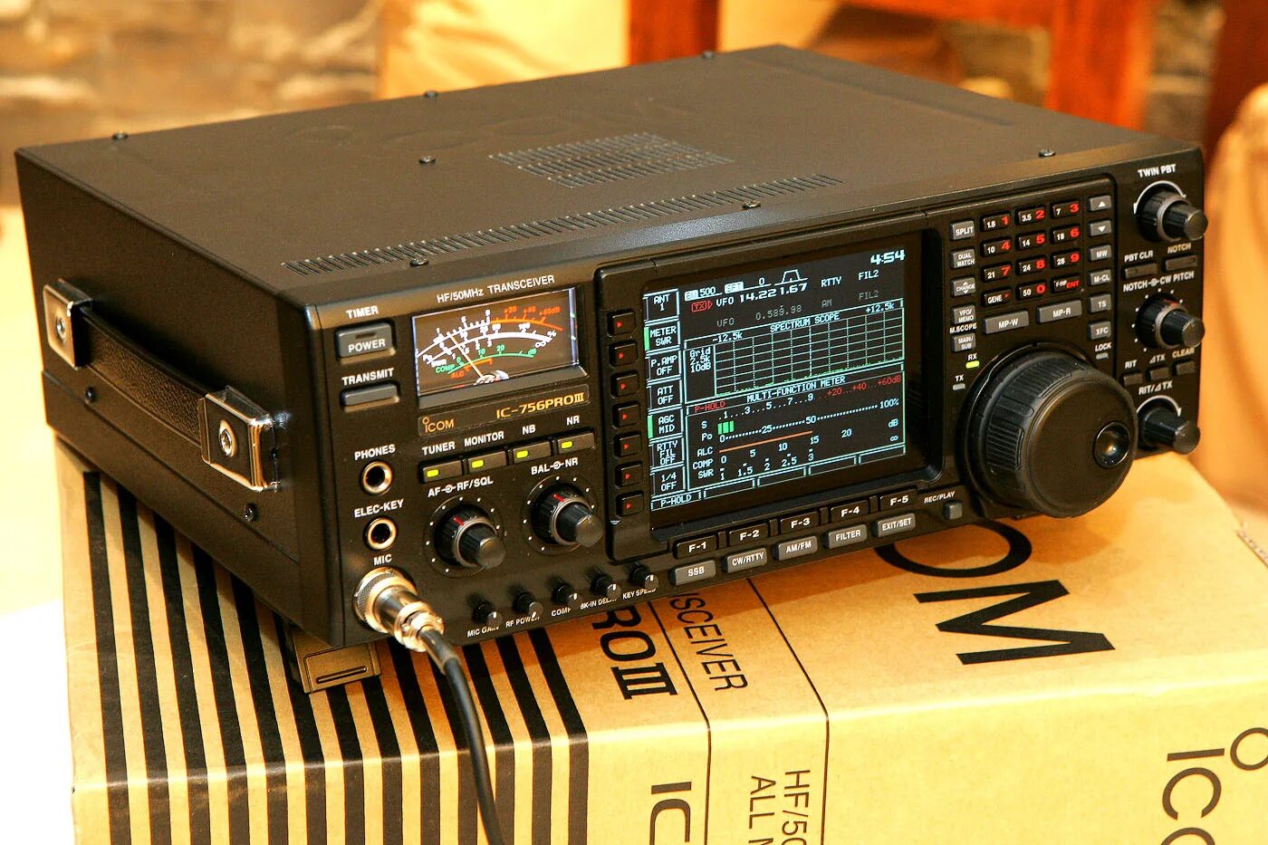 Icom ic-756pro. Icom ic-756 Pro III. Трансивер Icom 756 Pro. Трансивер TS-850s.