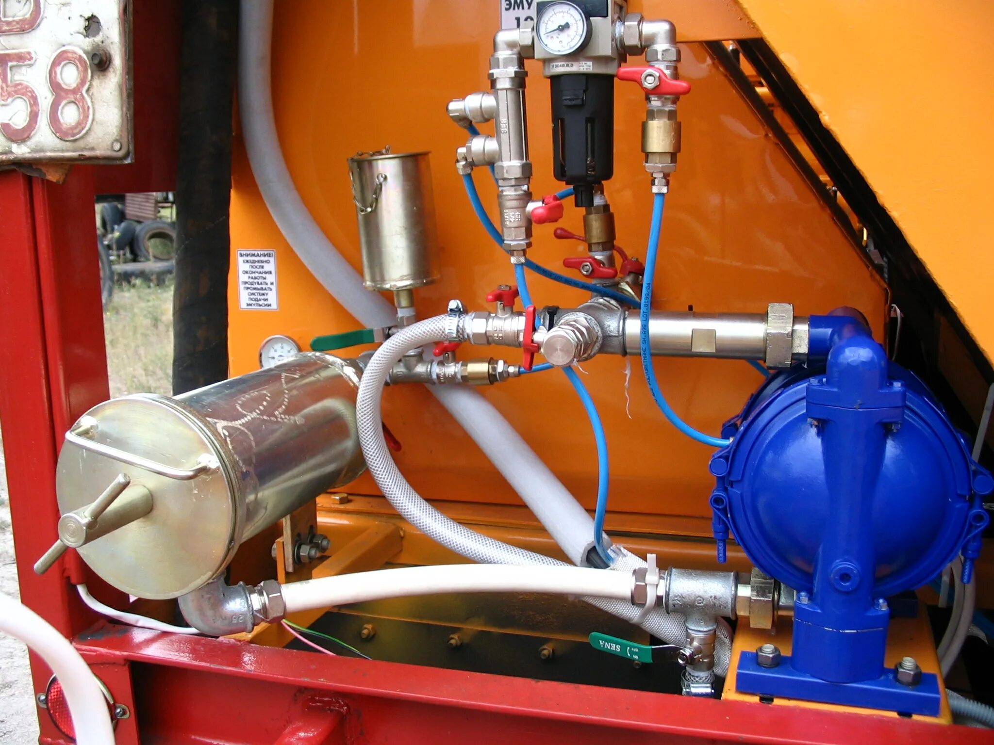 ремонт тайфуном. автомашина для ямочного ремонта дорог. машина для ямочного ремонта дорог (дорожный ремонтер). патчер для ямочного ремонта. ремонт тайфуном.