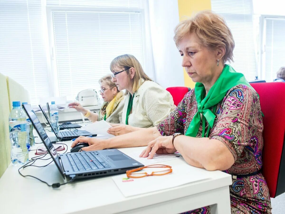 Московское долголетие компьютерная грамотность. Занятость предпенсионеров. Работающие пенсионеры. Компьютерная грамотность для пенсионеров.