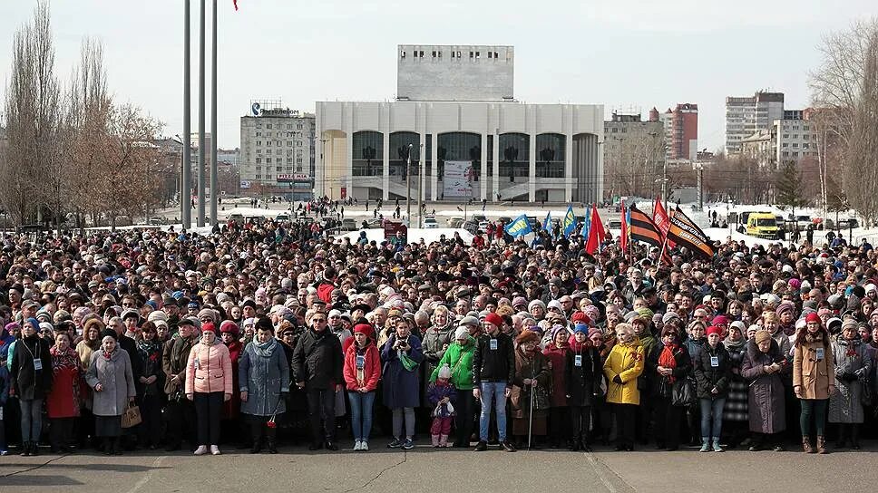 Эспланада сегодня мероприятия. Пермь власть Эспланада власть. Митинг на эспланаде. Пермь день города Эспланада. Пермский оркестр на эспланаде Пермь.