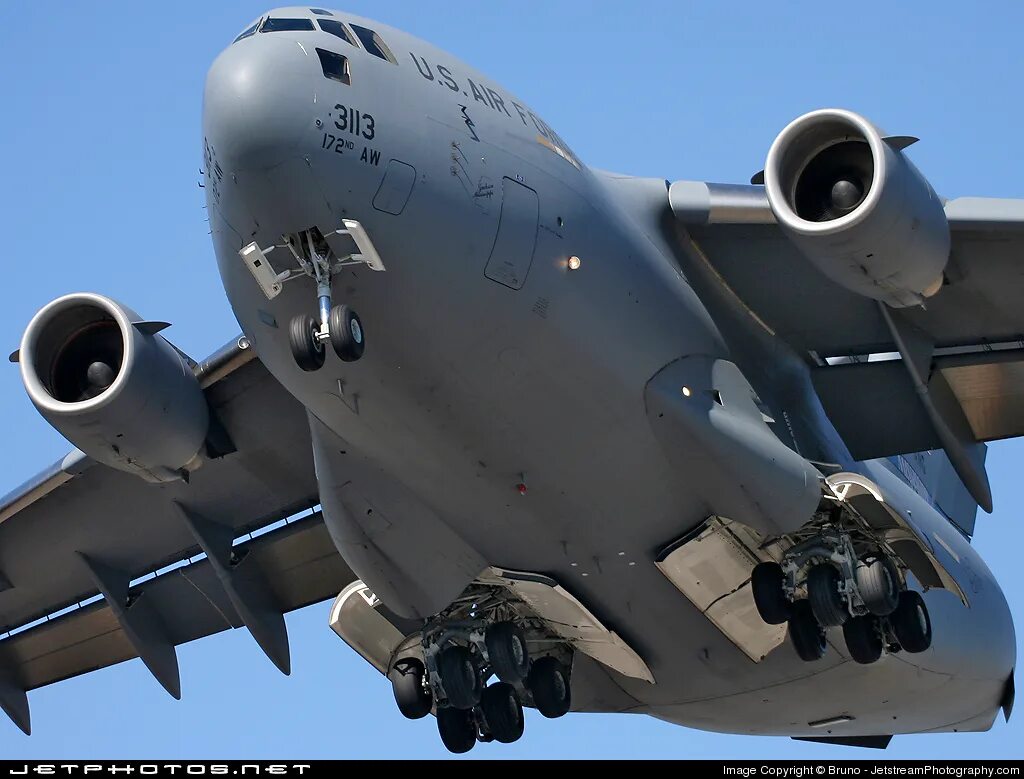 Boeing c-17 globemaster ил 76. Самолет c-17 globemaster iii. Самолет c-17 globemaster iii. C 17 c 3 5. C-130 c-17 c-5.