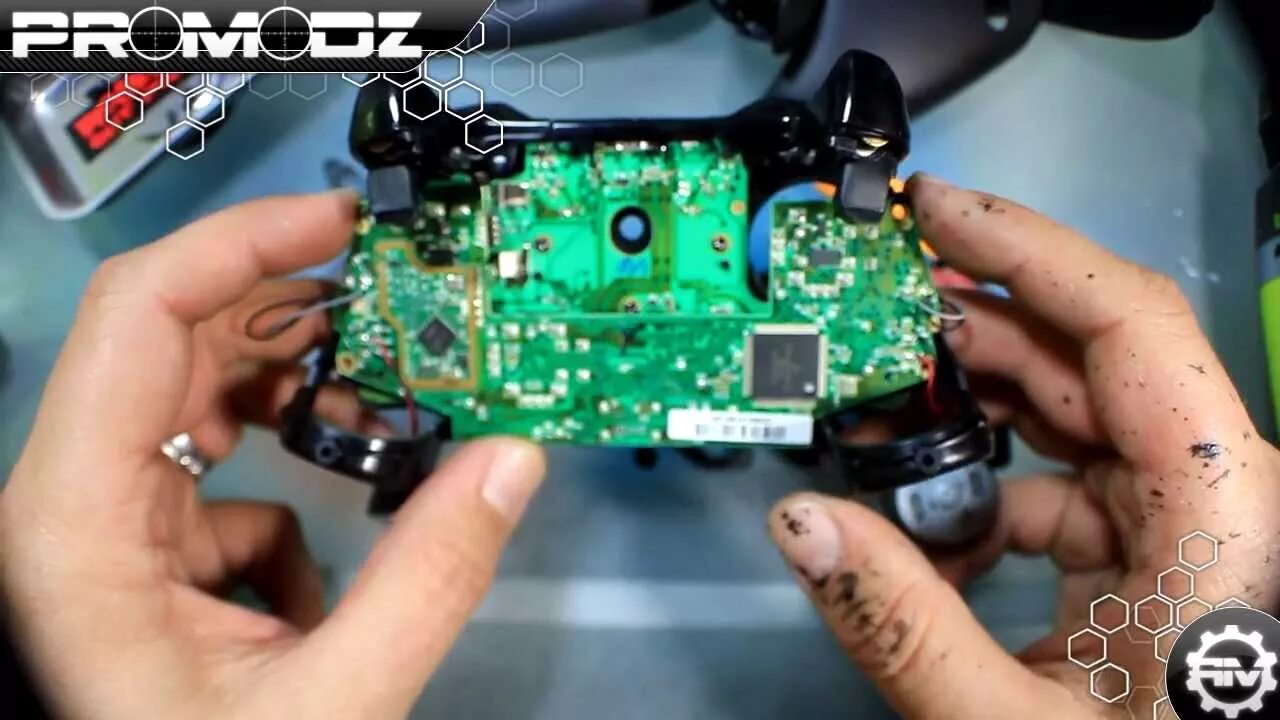 Разбор геймпада Xbox one. Xbox 360 Controller разобранный. Разобранный геймпад Xbox one s. Разбор джойстика Xbox 360. Ремонт джойстика xbox one undefined