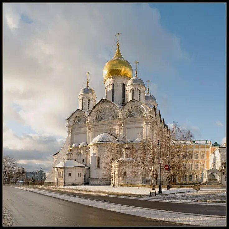 Памятники православной архитектуры. Храм христа спасителя в москве архитектор. Церковь покрова на нерли — xii ве. Современная церковная архитектура орли часовня. Церковная архитектура купалов.