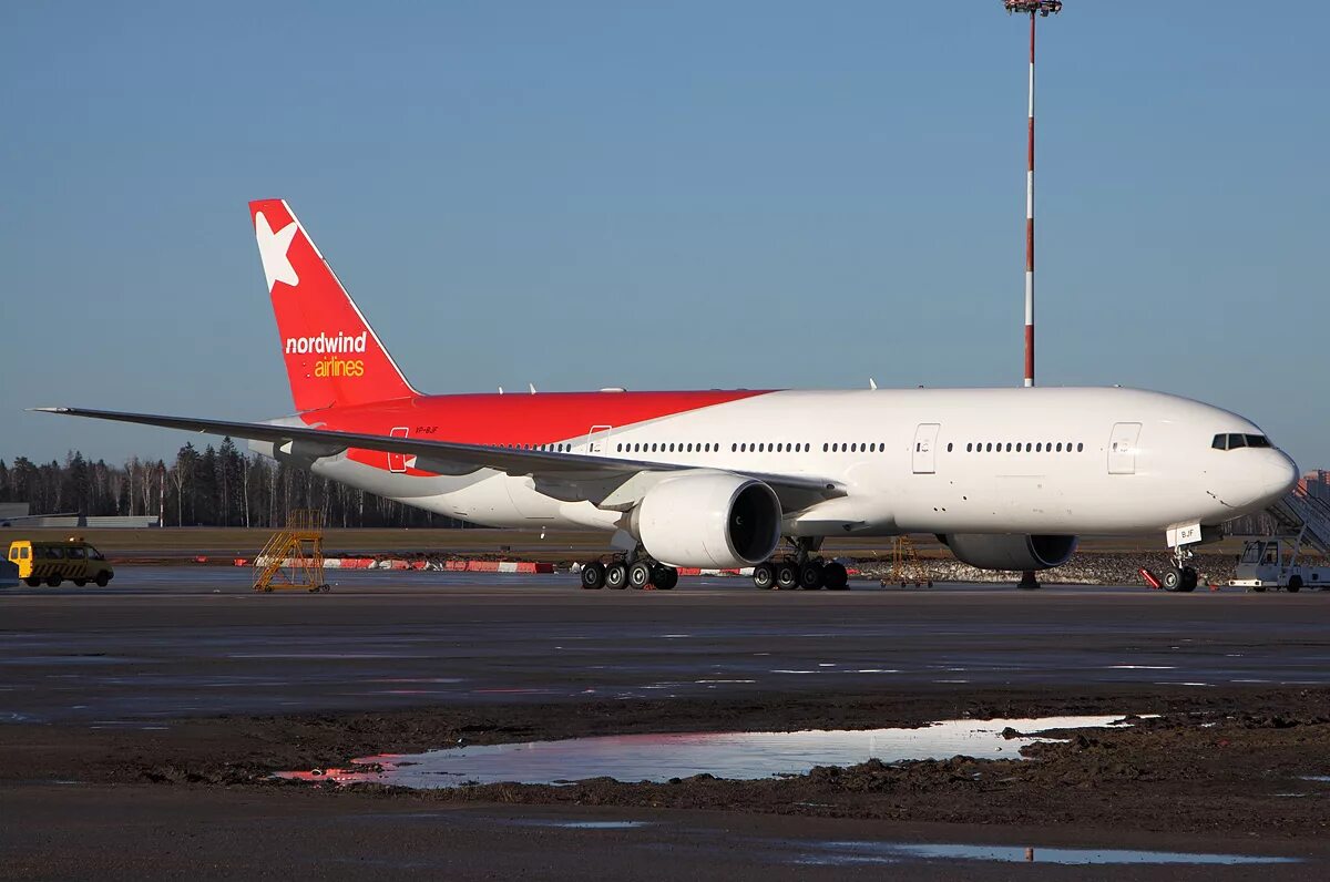 Купить авиабилет норд вингс. Boeing 777-200er Норд Винд. B777 Nordwind. B777-200er Nordwind. Boeing 777-200 Nordwind Airlines.