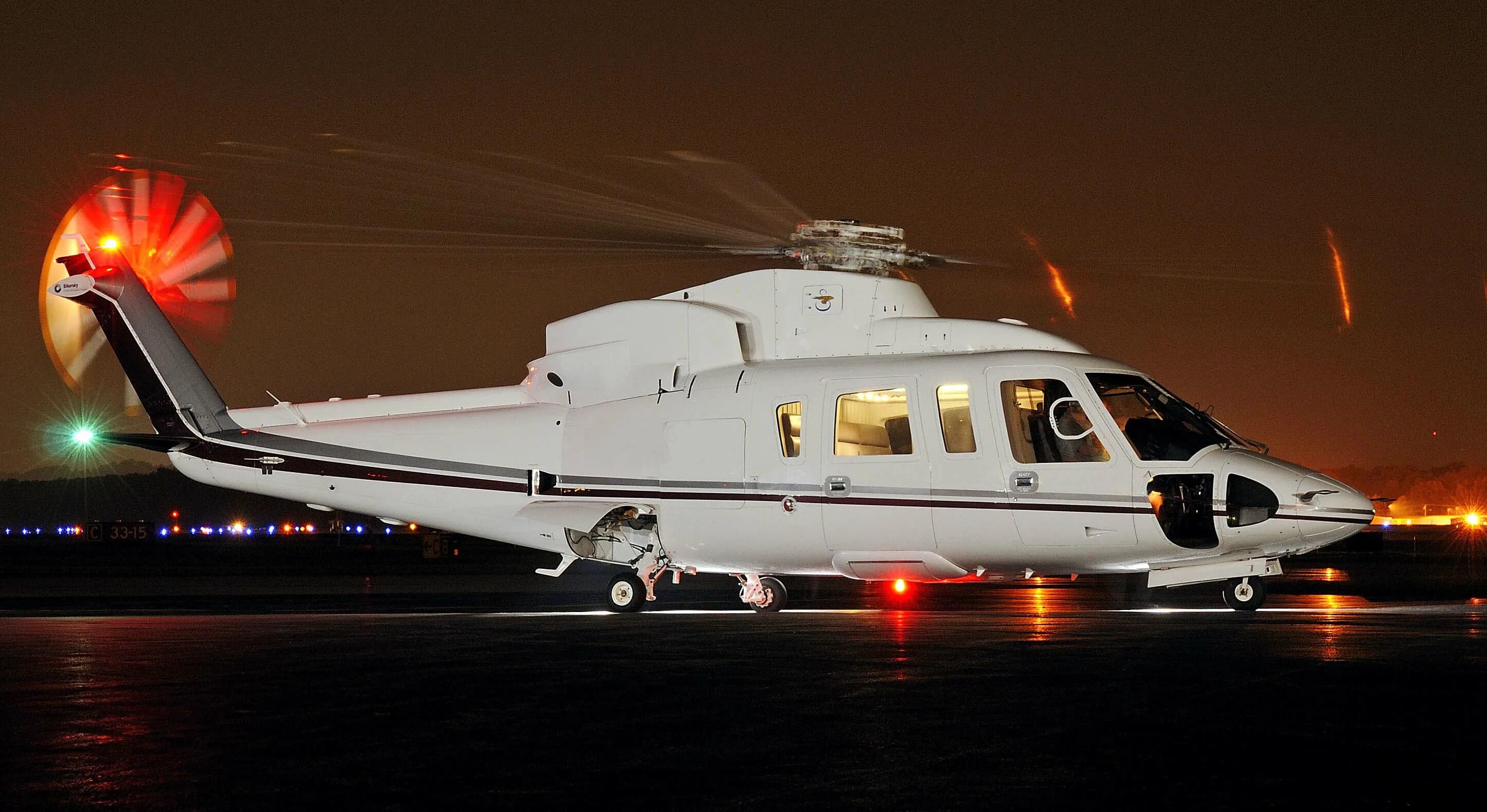 S 76. Sikorsky s-76. Sikorsky s-76 Spirit. Sikorsky s 76 VIP. Вертолет амфибия Сикорского.