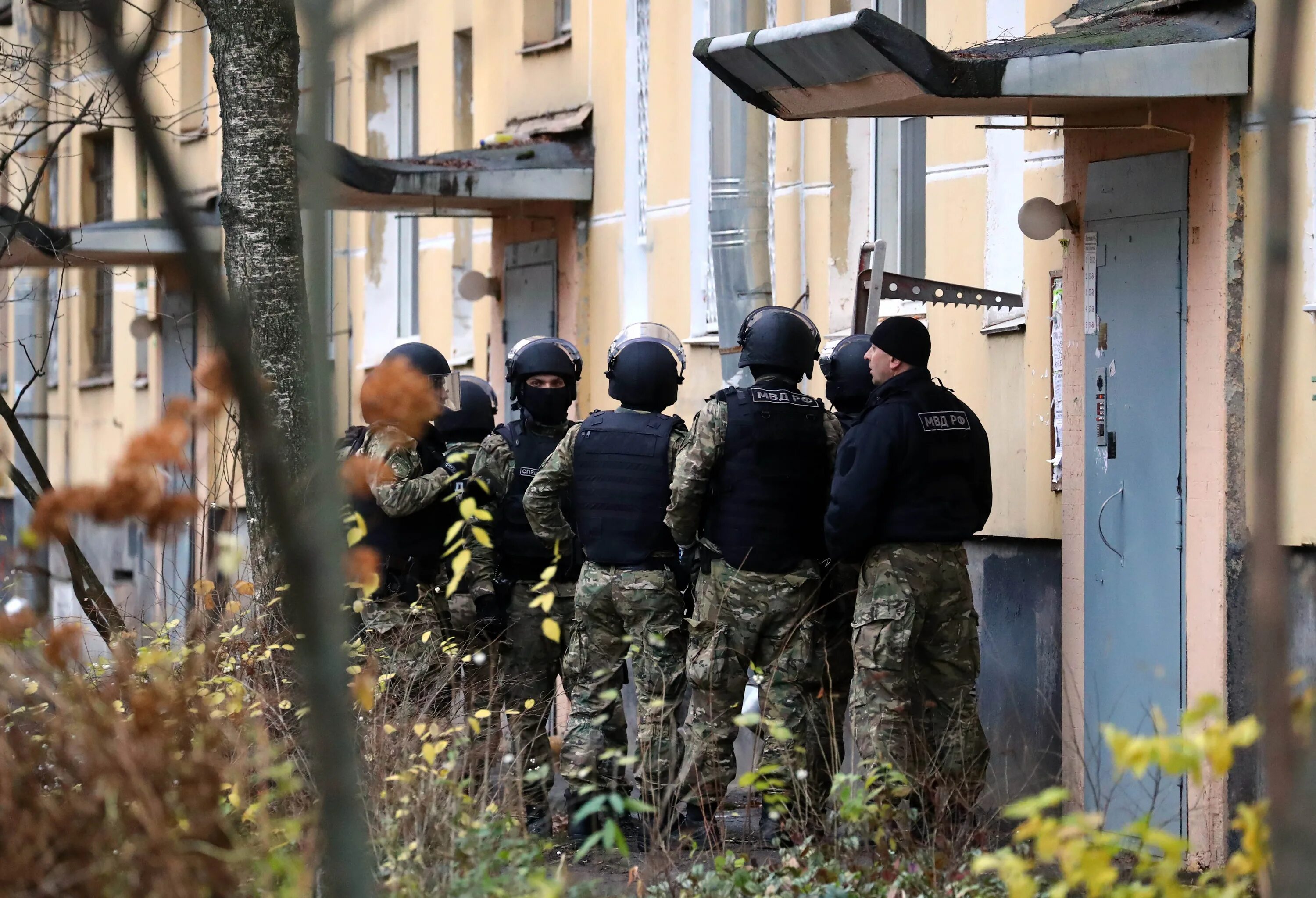 Брать в захват. Терроризм захват заложников.