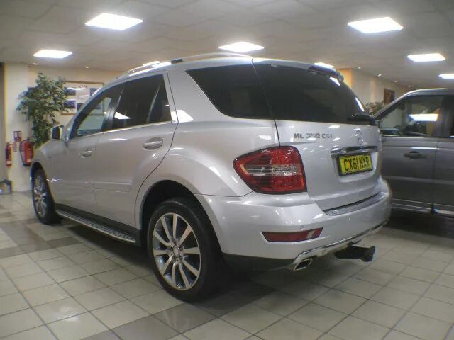 Mercedes ml 63 amg w166. W166 бензин. Ml 350 2013. W166 бензин. Мерседес мл 350 2013 серый.