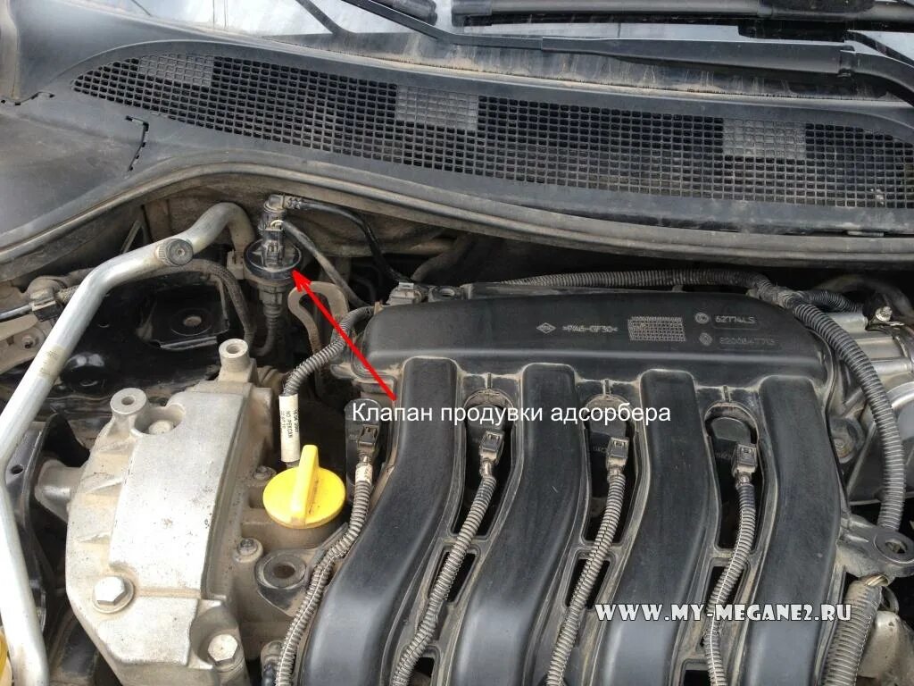 К4м датчик холостого хода где. Датчик холостого хода к4м 1. Патрубок дроссельный ларгус 8 клапанов. К4м датчик холостого хода где. Ресивер лада ларгус к4м.