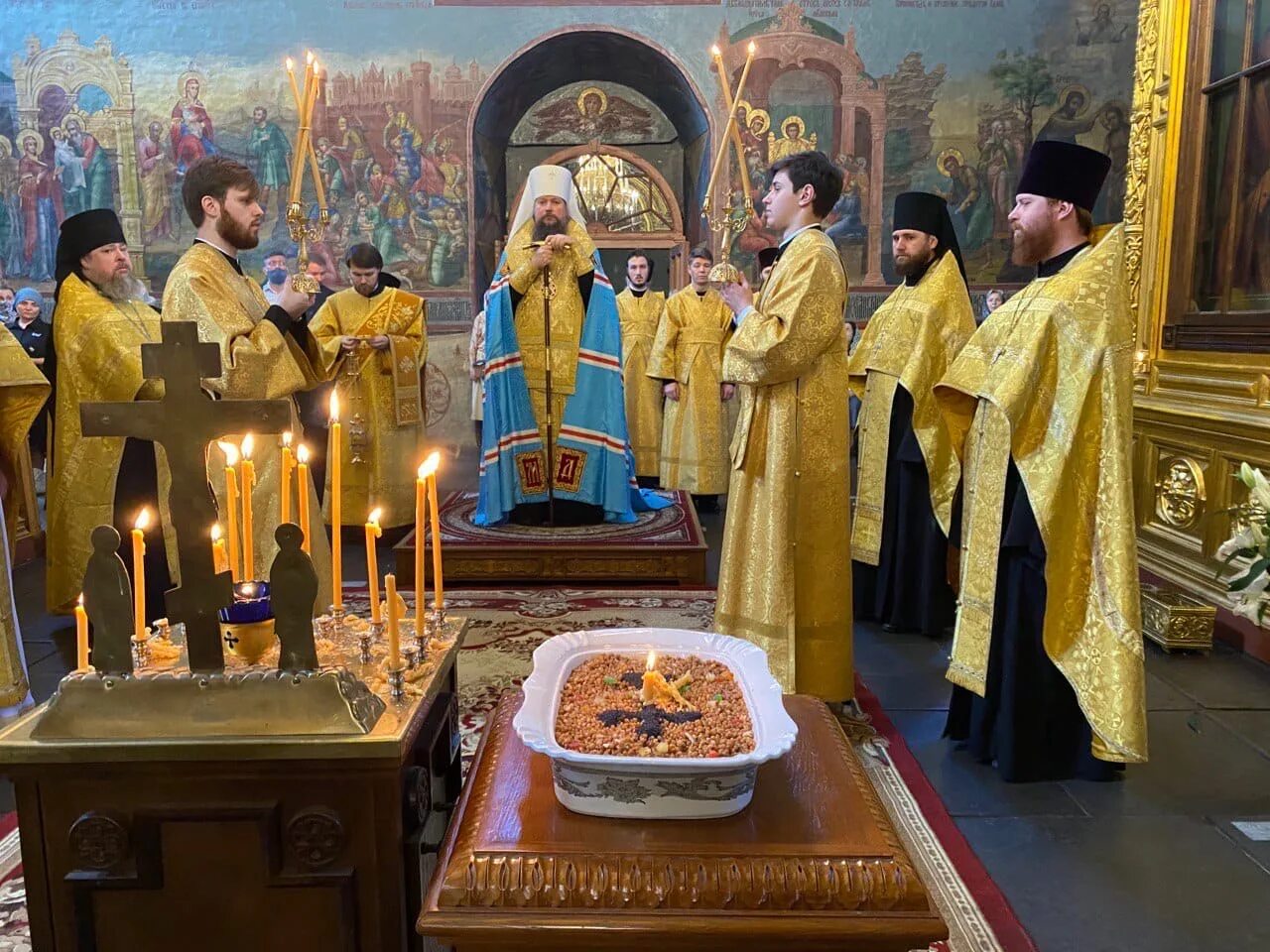 богослужение в новоспасском монастыре