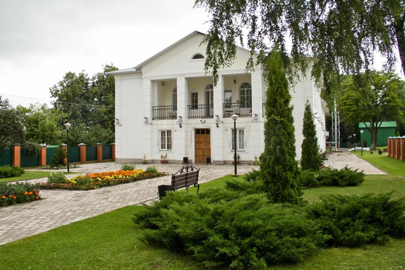 дк ясная поляна тула официальный сайт. дк горького прокопьевск ясная поляна. дом культуры в ясной поляне. дом культуры в ясной поляне. дк на ясной поляне прокопьевск.